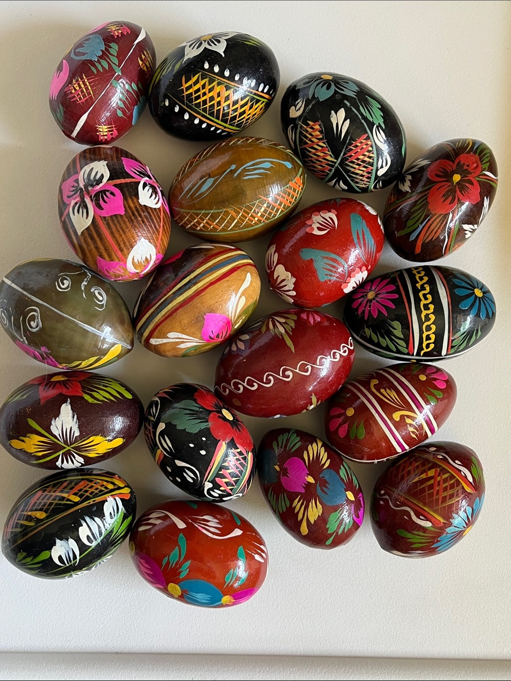 Vintage 18 Polish Ukrainian Hand Painted Wooden Pysanky Easter Eggs Folk Art